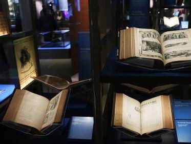 De handel in Dode Zee-rollen