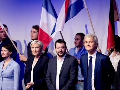 Waar ligt de grens tussen rechts-populisme en fascisme?