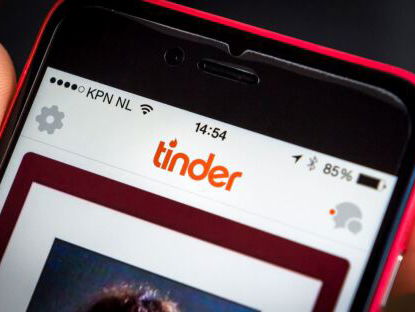Tinder gaat waarschuwen voor crimineel verleden