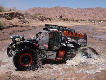 Missie tweelingbroers Coronel geslaagd: finishen in Dakar-rally