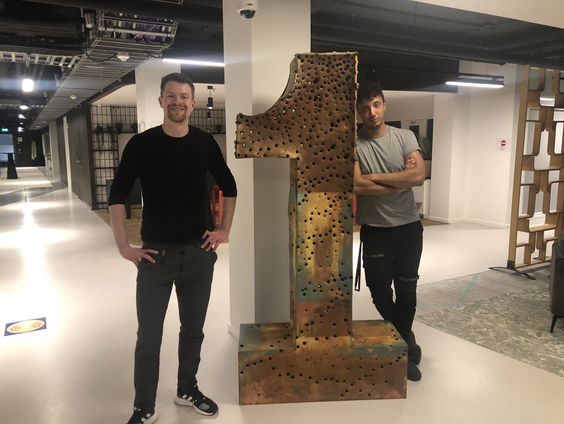 Daten hoe moet dat ook al weer?! We bespreken het met dating coach Daan de Ram