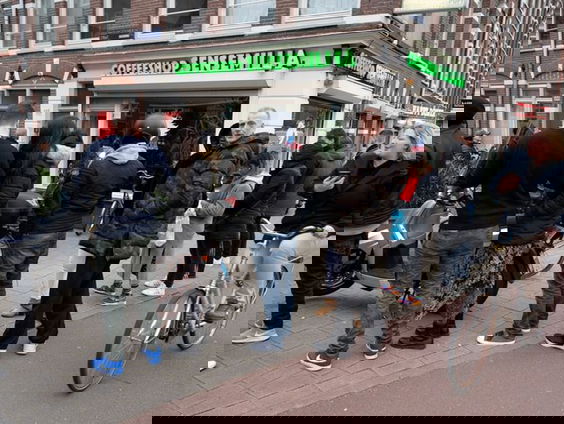 "Toeristen moeten geweerd worden uit Coffeeshops”