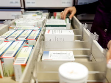 Bittere pil: medicijnen op zondag duurder dan zaterdag