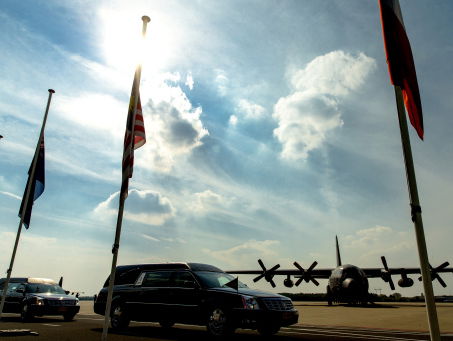 Reinout bij de oprichting van het MH17 monument in Eindhoven