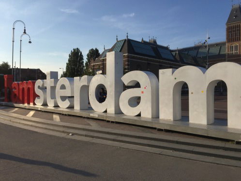 Wie wil de letters van I Amsterdam?