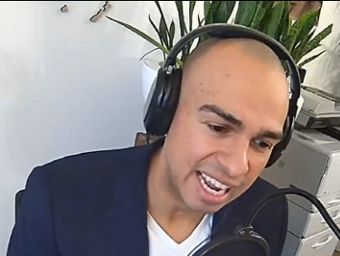 Cabaretier Leon van der Zanden stopt met solovoorstellingen