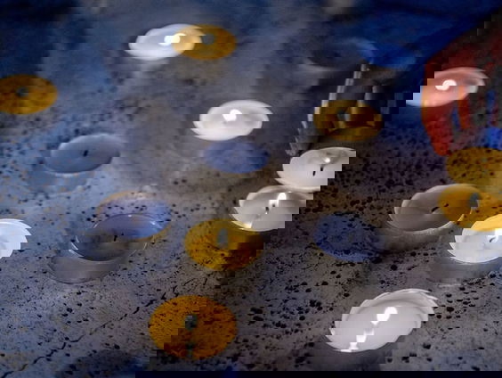 Wat herdenken we nou eigenlijk tijdens Allerzielen en Allerheiligen?