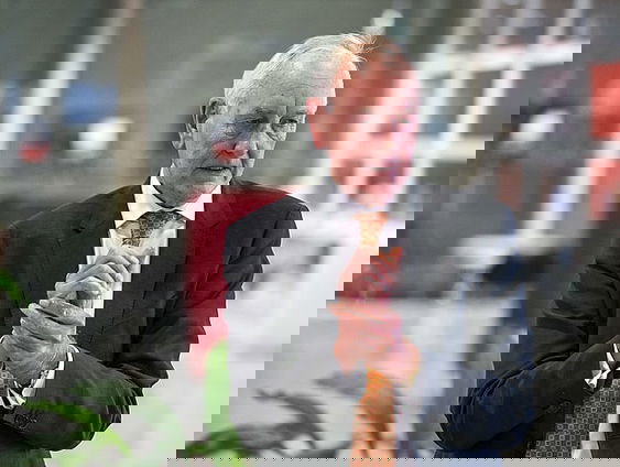 Stevige kritiek commissie-Remkes op stikstofbeleid: plannen vrijblijvend en onvoldoende ambitieus