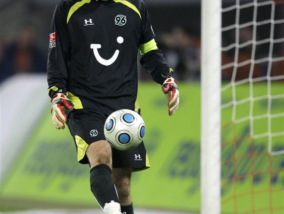 Robert Enke was depressief en pleegde zelfmoord: 'Mentale druk in de topsport moet niet worden onderschat'