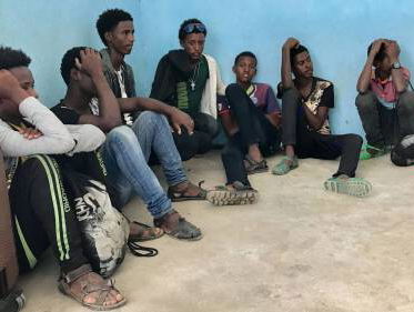 Gezinshereniging mag, maar is niet te doen