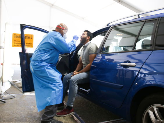Speciale telefoonlijn voor coronatest zorg- en onderwijspersoneel