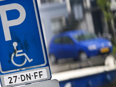 Gehandicapten worstelen zich door jungle aan parkeerregels