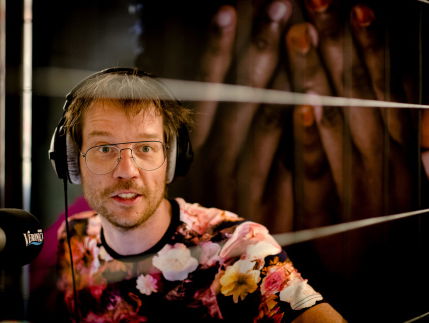 TrendingVandaag: Giel Beelen, aardbeving na WK-gejuich en hoe slaapt Nederland?