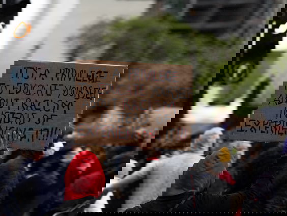 Is racisme een product van onze samenleving?