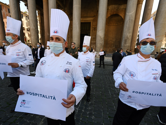 Correspondent verlaat Italië en kijkt terug: 'Hoe diep het dal ook is uiteindelijk bouwen ze iets moois'