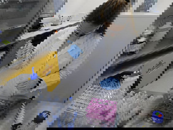 Spoedoverleg in Brussel over vertraging in de levering van het Oxfordvaccin