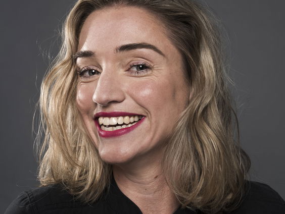 Kunststof - Laura van der Haar, archeoloog en schrijfster