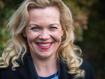 Roos Schlikker over schrijven (Soof en Moeder van glas)