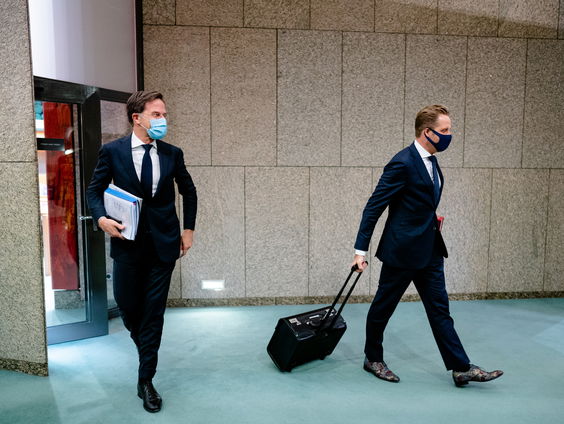 Tweede Kamer debatteert over nieuwe coronamaatregelen