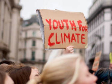 Scholieren houden klimaatmars in Den Haag