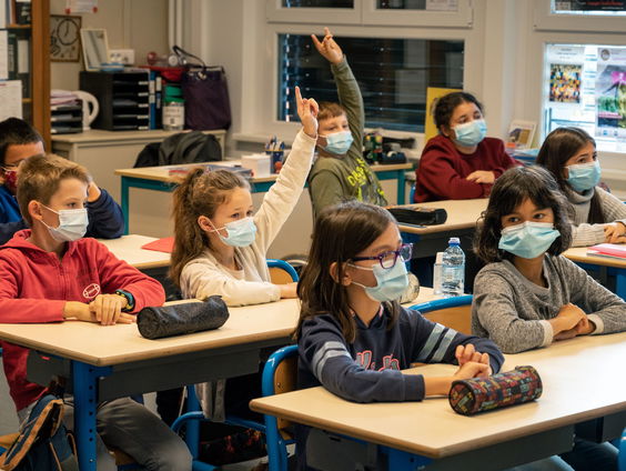 Frankrijk herdenkt Samuel Paty terwijl de verdeeldheid in de moslimgemeenschap groeit