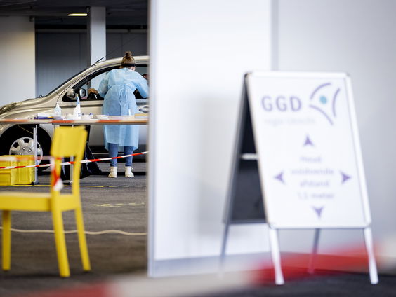 Kritiek op GGD onterecht? 'Dit krijg je na jarenlange bezuinigingen'