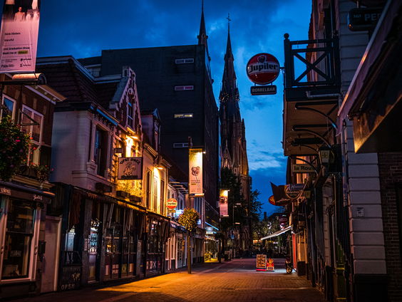 Twee horecaondernemers wandelen naar Den Haag vanwege lockdown