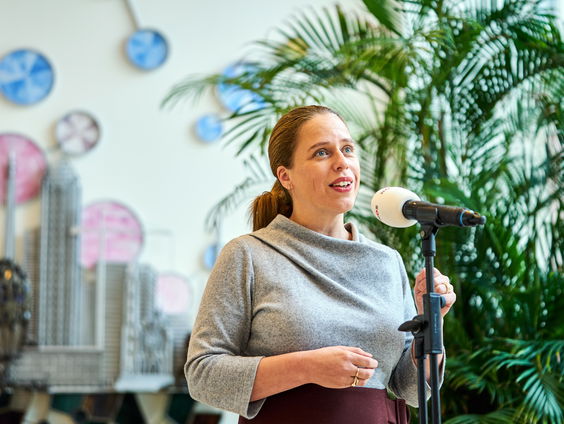 Schouten presenteert stikstofwet