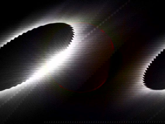 Wanneer wordt de aarde opgeslokt door de zon?