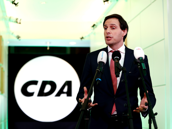 Oud-hoofdredacteur De Telegraaf: 'Het CDA is op weg naar haar ondergang'