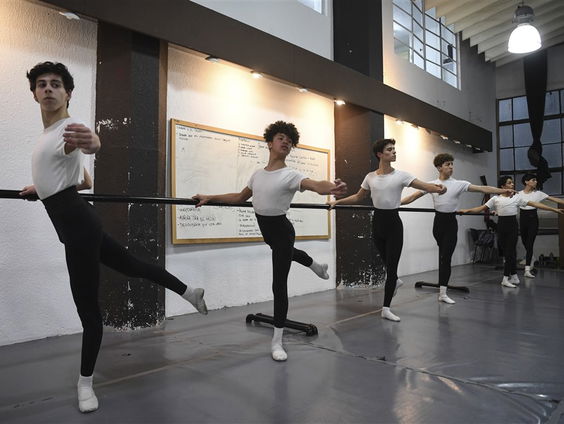 Danser met Turkse roots wordt vervangen door zwarte danser: 'Doorgeslagen diversiteitsdenken'