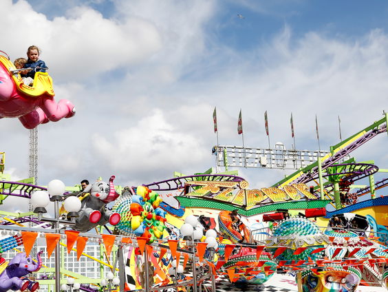 Cafébaas sluit deuren door kermis