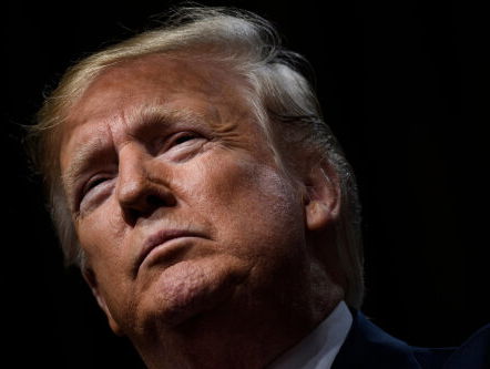 Openbare verhoren van start in afzettingsprocedure tegen president Trump