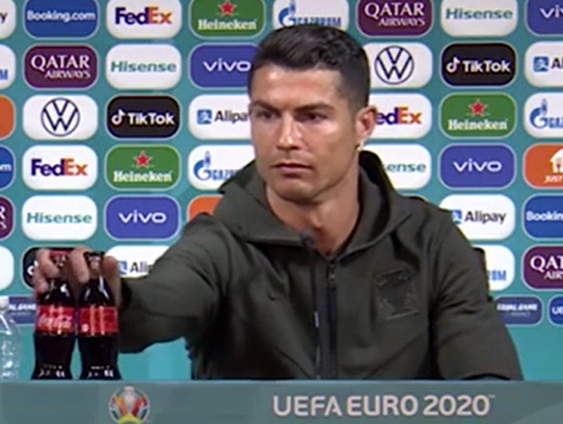 Twee flesjes cola opzij: het commerciële krachtenveld van een mondiaal sportevenement