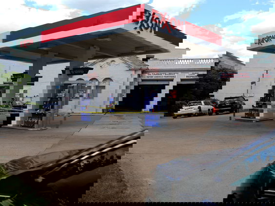 Moeten de accijnzen omlaag om de hoge benzineprijs te compenseren?