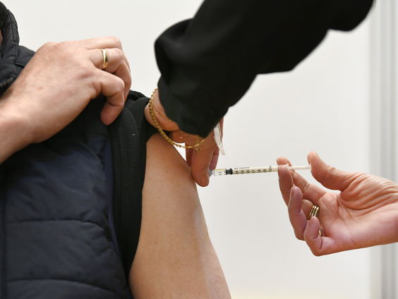 Huisartsen blijven zitten met restant vaccin