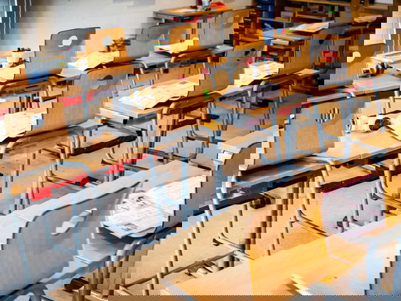 Stelling: Op scholen mag geen kledingvoorschrift gelden