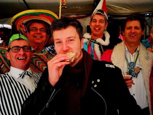 Wakker worden met speklapjes tijdens carnaval