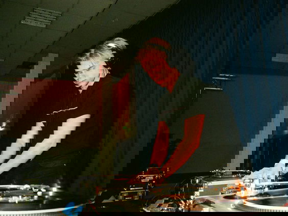 Eerste encyclopedie over de wereldwijde movement van trance