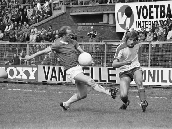 Oud-profvoetballer Hoekema stond op tegen WK in '78: 'Het gaat alleen maar om geld'