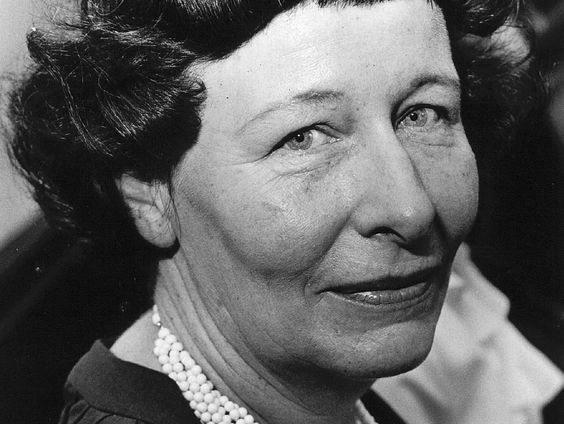 Eerste Ombudsvrouw van Nederland, Meta van Beek, wordt 100 jaar!