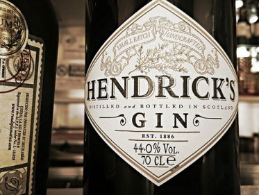 Wij Nederlanders zijn goed in.. Gin brouwen? Huh?