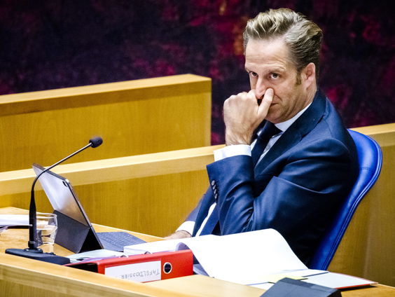 Maakt de coronawet het kabinet tandeloos?