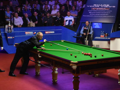Topscheidsrechter Jan Verhaas voor het eerst in 24 jaar niet bij WK snooker: 'Mis het wel'