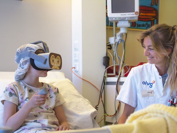 Hypnosebril bij ziekenhuisingreep: ''Het is niet nodig om veel pijn te hebben'