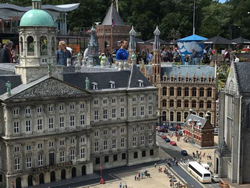 Jarig Madurodam wil prinsesjes als burgemeester