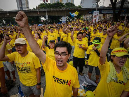 Hoe Aziatische autoriteiten hun online grip verstevigen