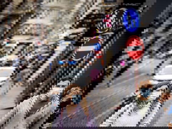 Stand.nl: De coronamaatregelen moeten worden aangescherpt, zodat we op vakantie kunnen