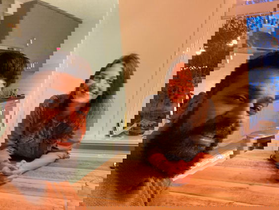 Merel gaat stemmen op een vrouw