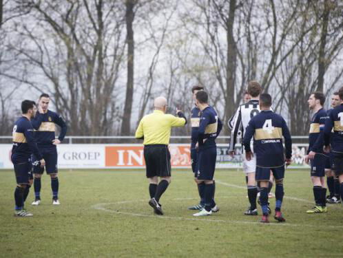 'Ontwikkel een nieuw soort verzekering voor voetballers'